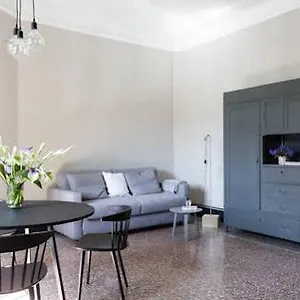 Hotel Garibaldi Suites, Rome